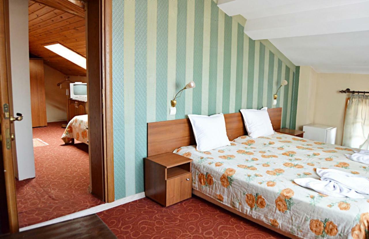 Hotel St. George Pobedonosets Bansko Bagian luar foto