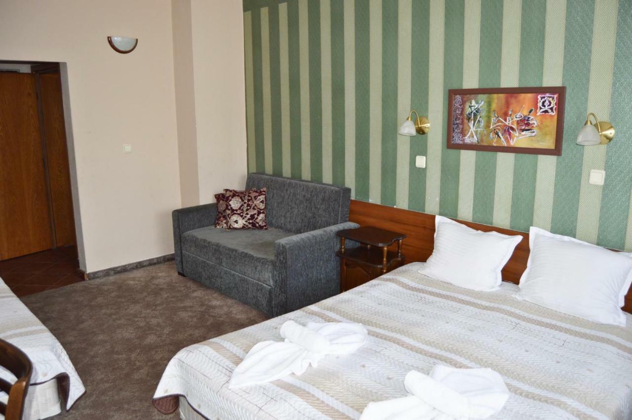 Hotel St. George Pobedonosets Bansko Bagian luar foto
